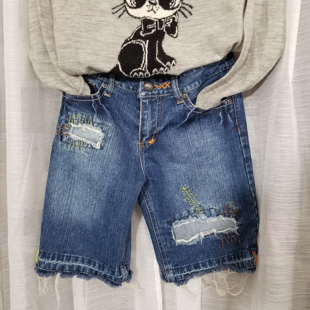 Embroidered denim shorts